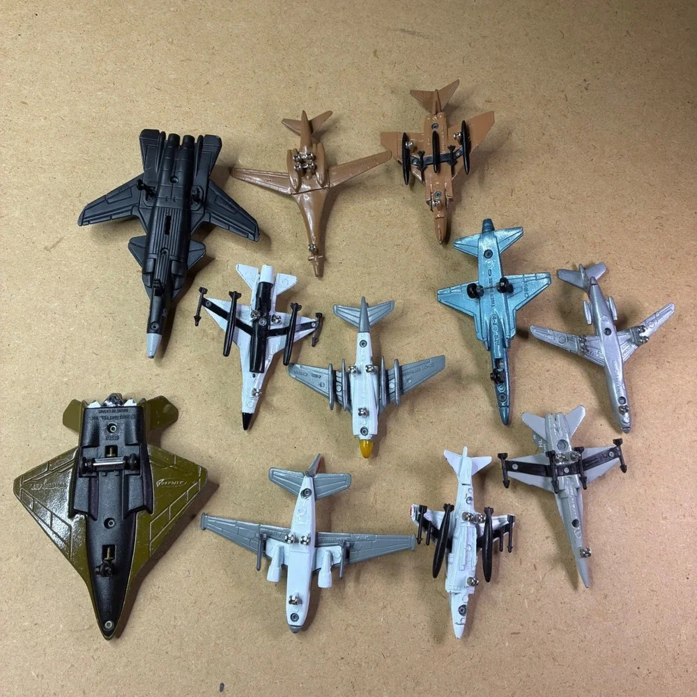 Die Cast Military & Commercial 11 Airplanes Lot Maisto Matchbox Tailwinds Jets
